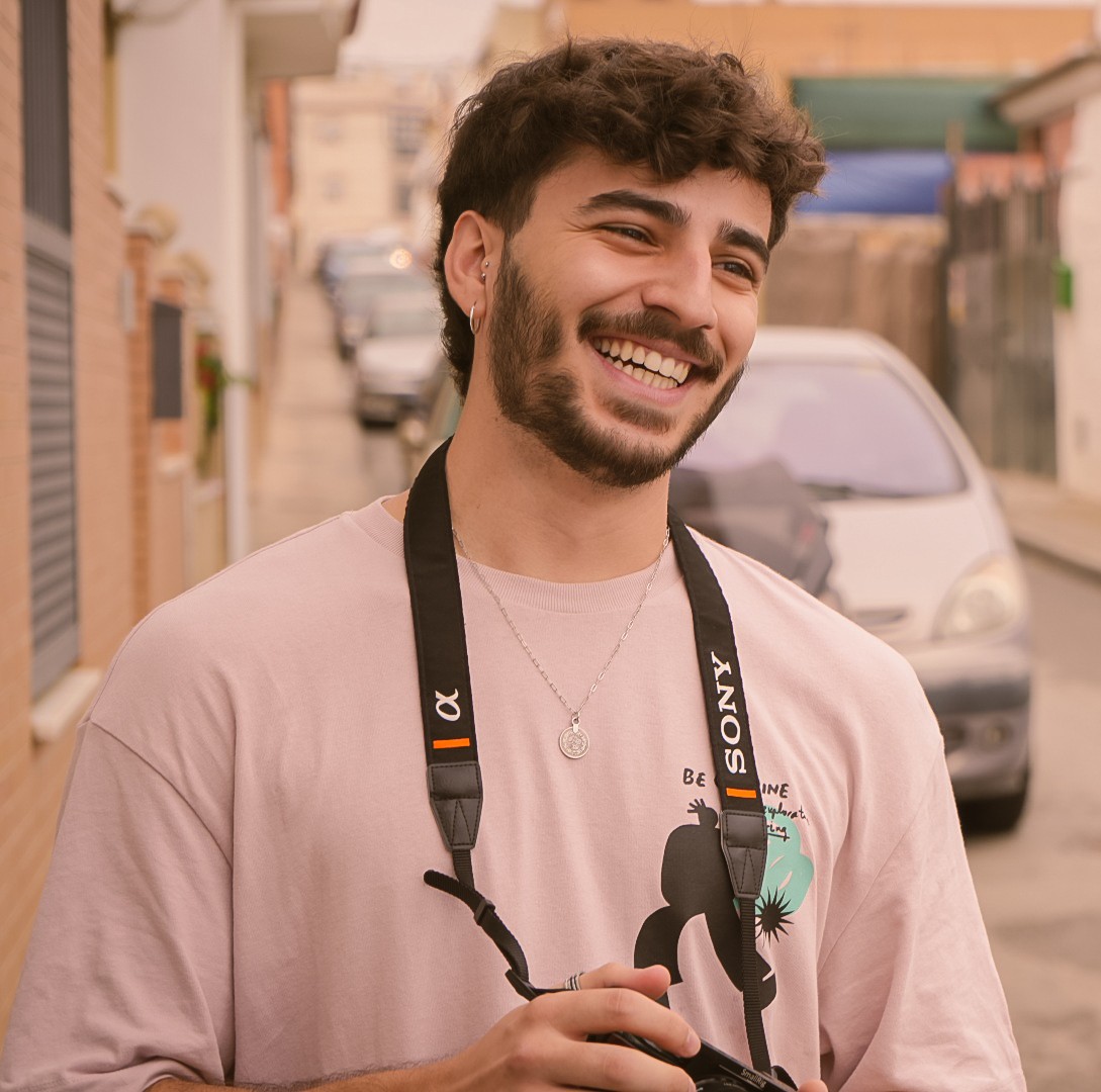 José Cruz con cámara